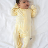 Mameluco magnético con pie