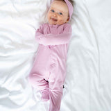 Mameluco magnético con pie